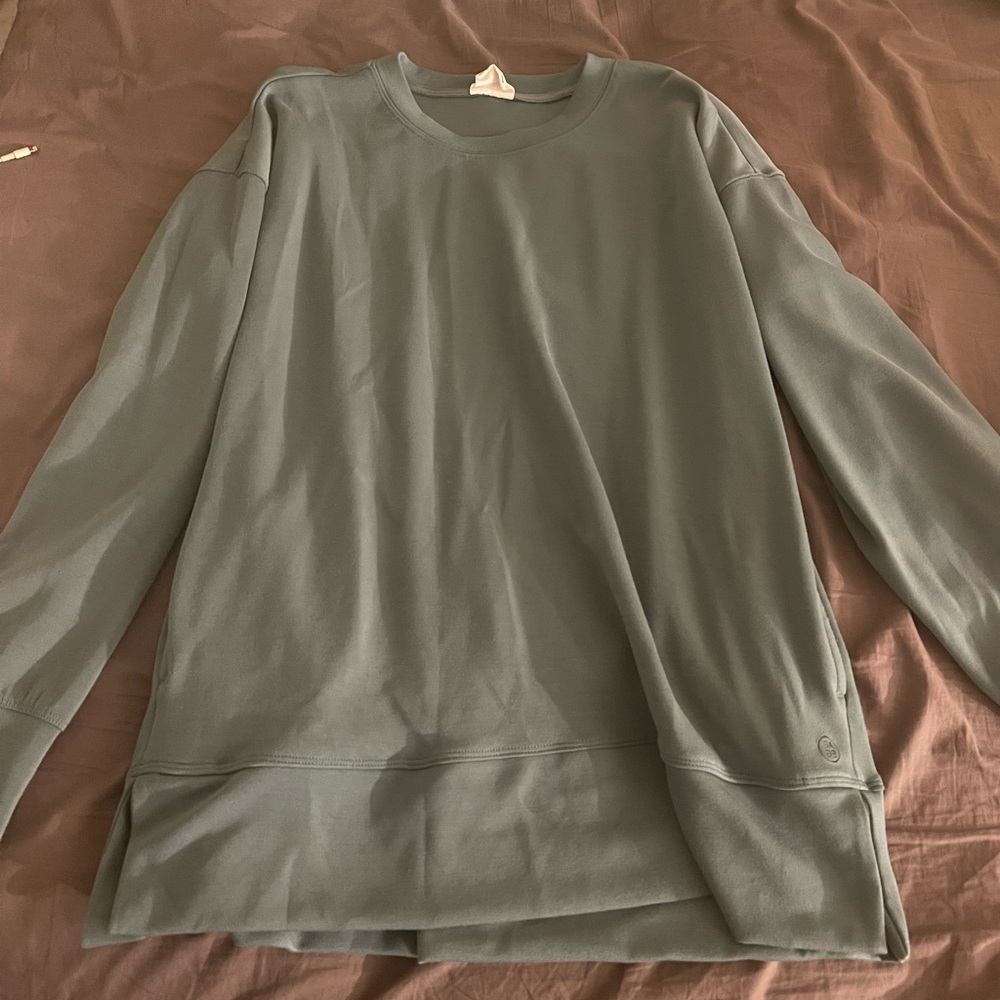 Sage pullover